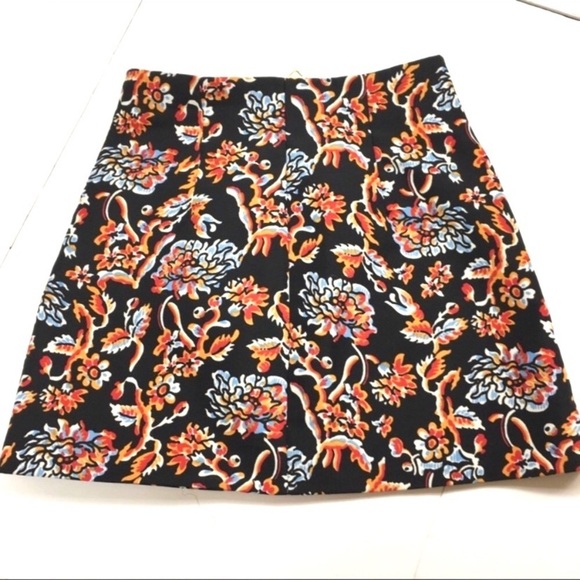Zara Floral Full Zip Front Floral Mini Skirt - Picture 4 of 7